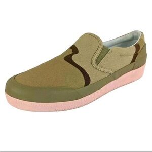 Hunter Plimsoll Sneaker  Women's Size 6  Pink Desert Camo Original Canvas NWT